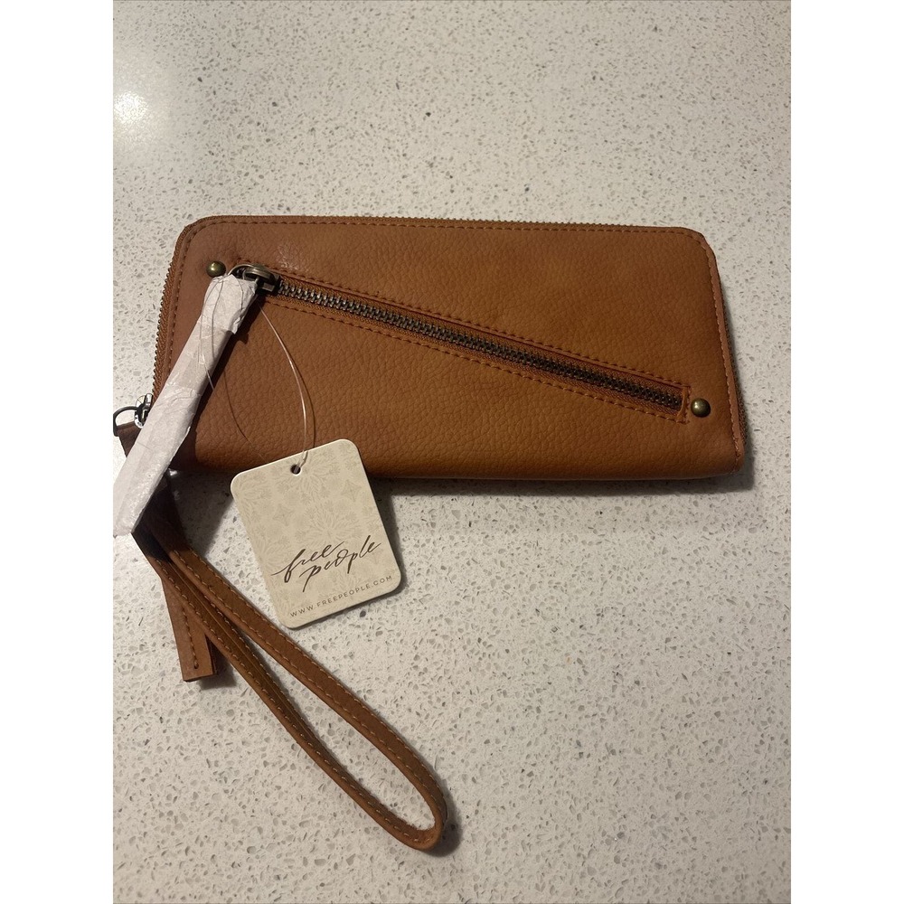 FREE PEOPLE - Brown Tan Distressed Vegan Wallet New w/ Tags MSRP $58 FabFitFun